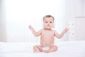 Lợi ích của âm nhạc kiểm tra thính giác của trẻ