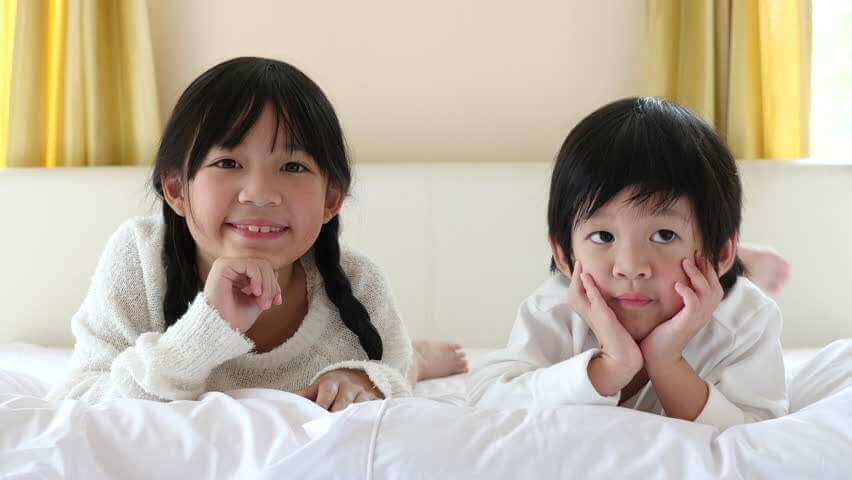 sử dụng mạng xã hội để đăng ảnh con