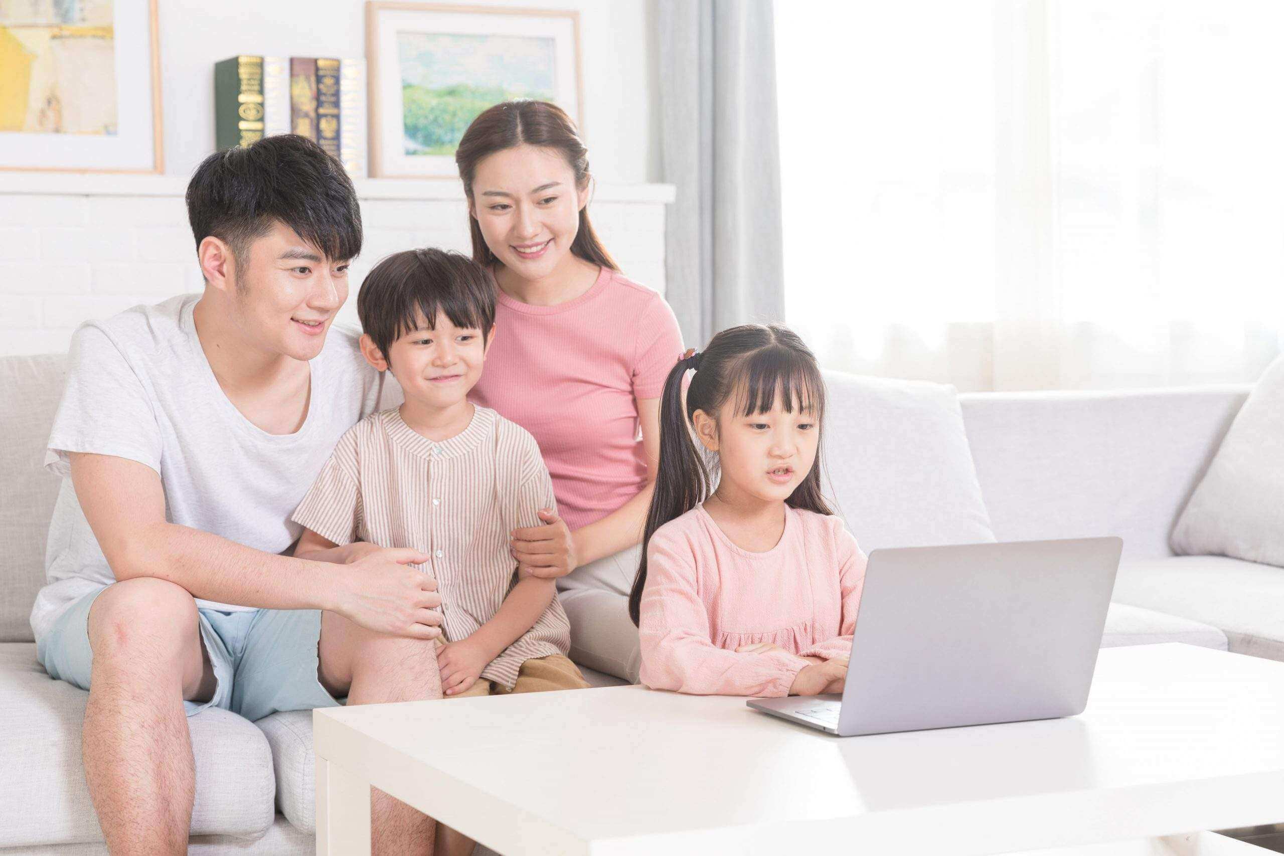 Tâm sự với trẻ như một người bạn, cách giáo dục giới tính khôn ngoan! 18 tâm sự với trẻ về chuyện giáo dục giới tính