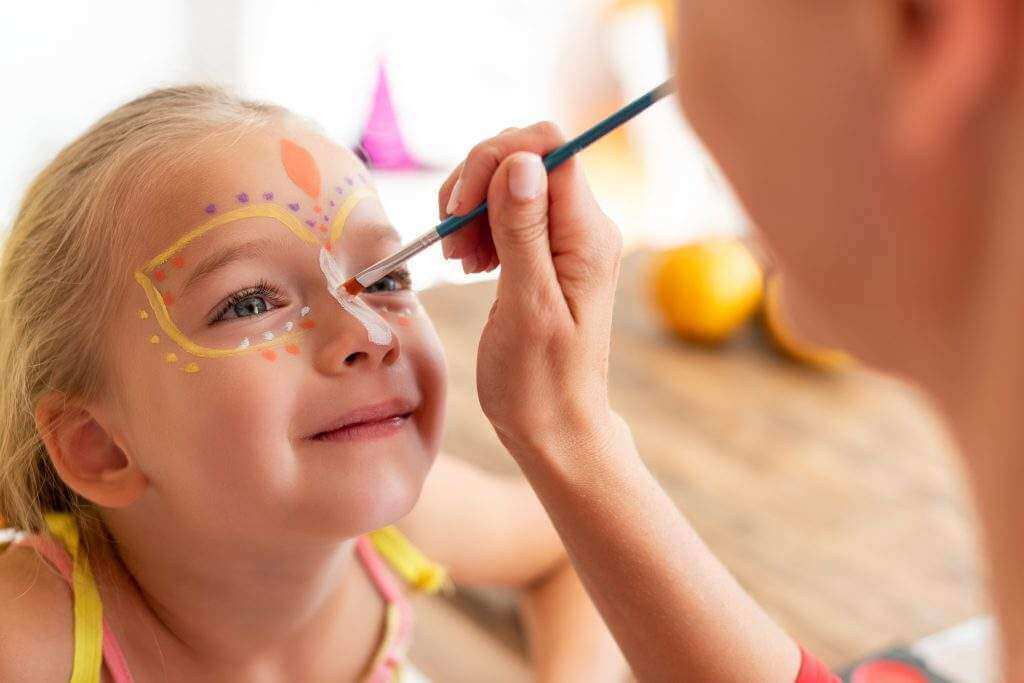 Bật mí 4 kiểu trang phục Halloween cho bé gái "đu trend” năm nay 35 trang phục Halloween cho bé gái