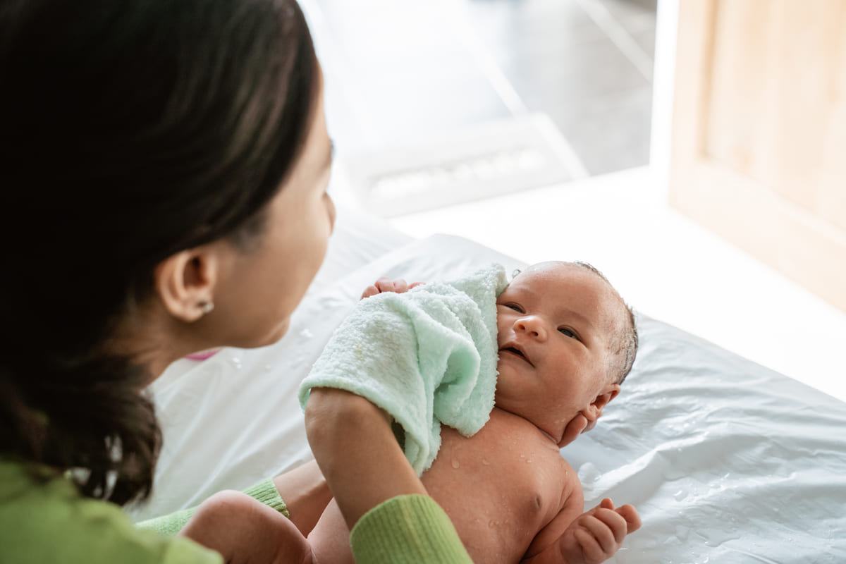 chọn khăn tắm phù hợp cho bé bí quyết chọn khăn tắm cho bé