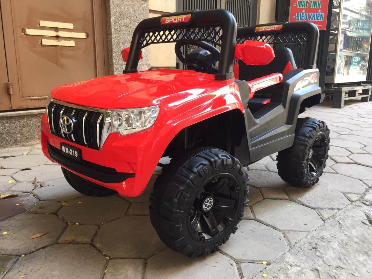 Gợi ý bố mẹ 6 món quà Giáng Sinh cho bé đảm bảo con thích mê! 47 xe điều khiển từ xa