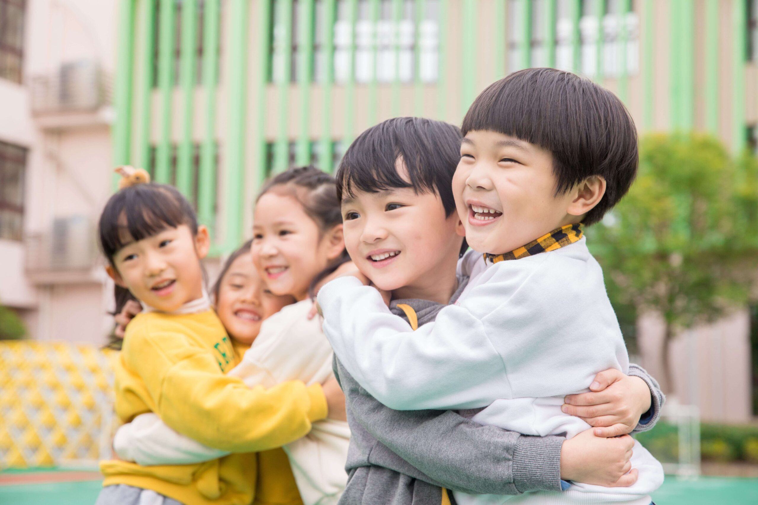 cho trẻ đi học mầm non