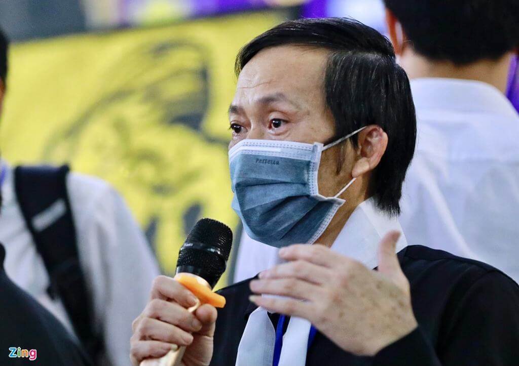 Linh cữu nghệ sĩ Chí Tài đã được đưa ra sân bay về Mỹ 50 Linh cữu nghệ sĩ Chí Tài đã được đưa ra sân bay về Mỹ 22