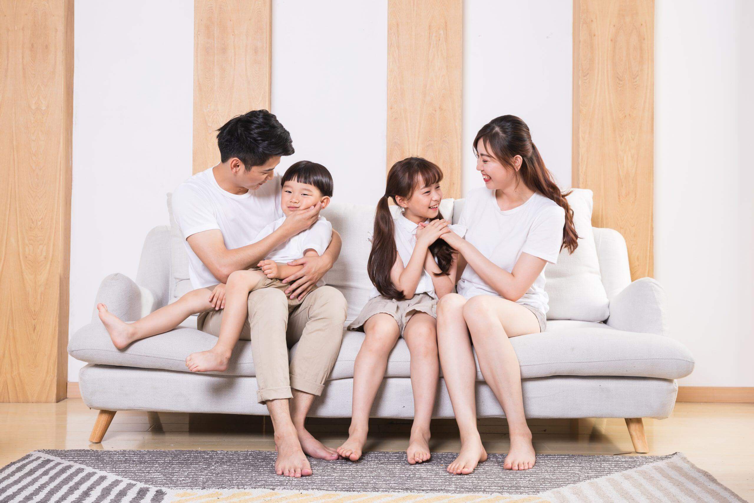 Áp lực học tập khiến con trầm cảm, liệu người lớn có quá khắt khe? 41 gia đình hạnh phúc