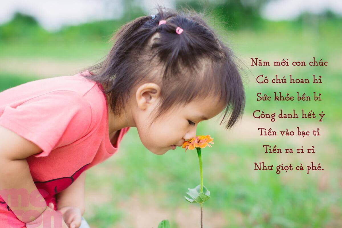 bé chúc năm mới cả nhà