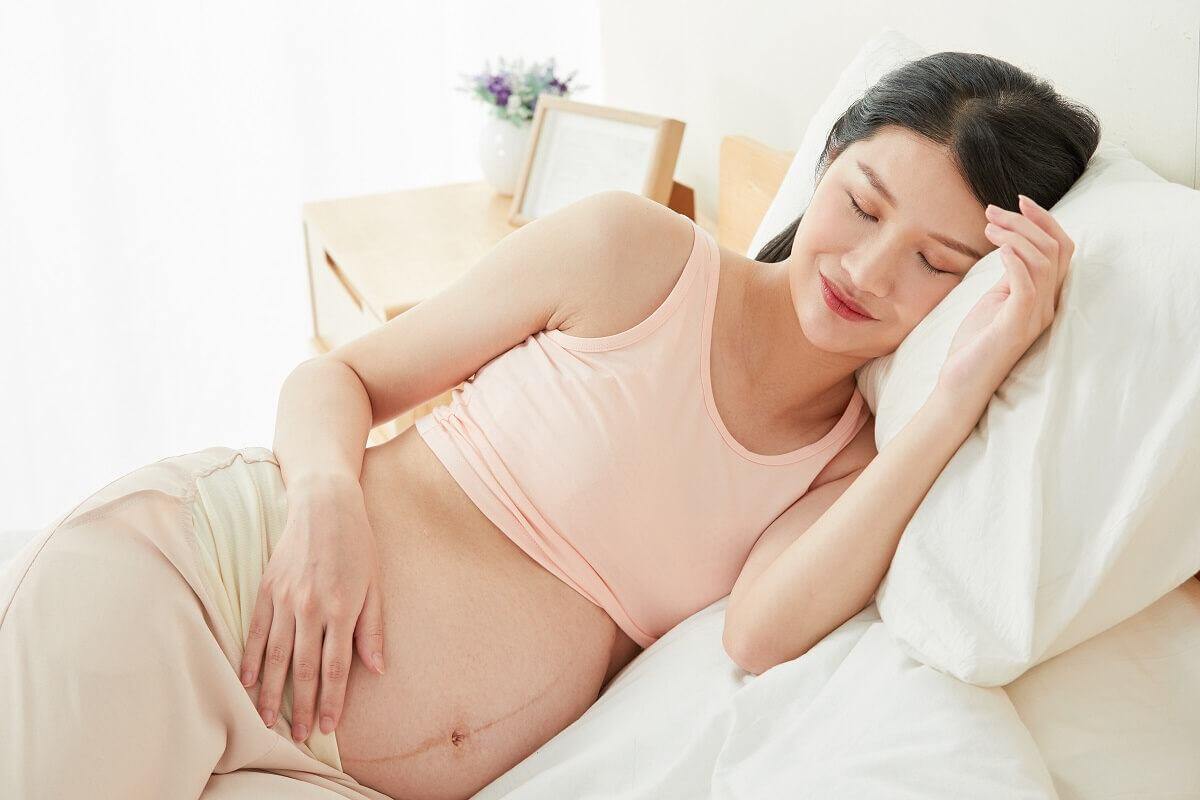 Bỏ túi ngay 8 mẹo giúp mẹ bầu có được giấc ngủ sâu đây nhé! 38 giấc ngủ sâu