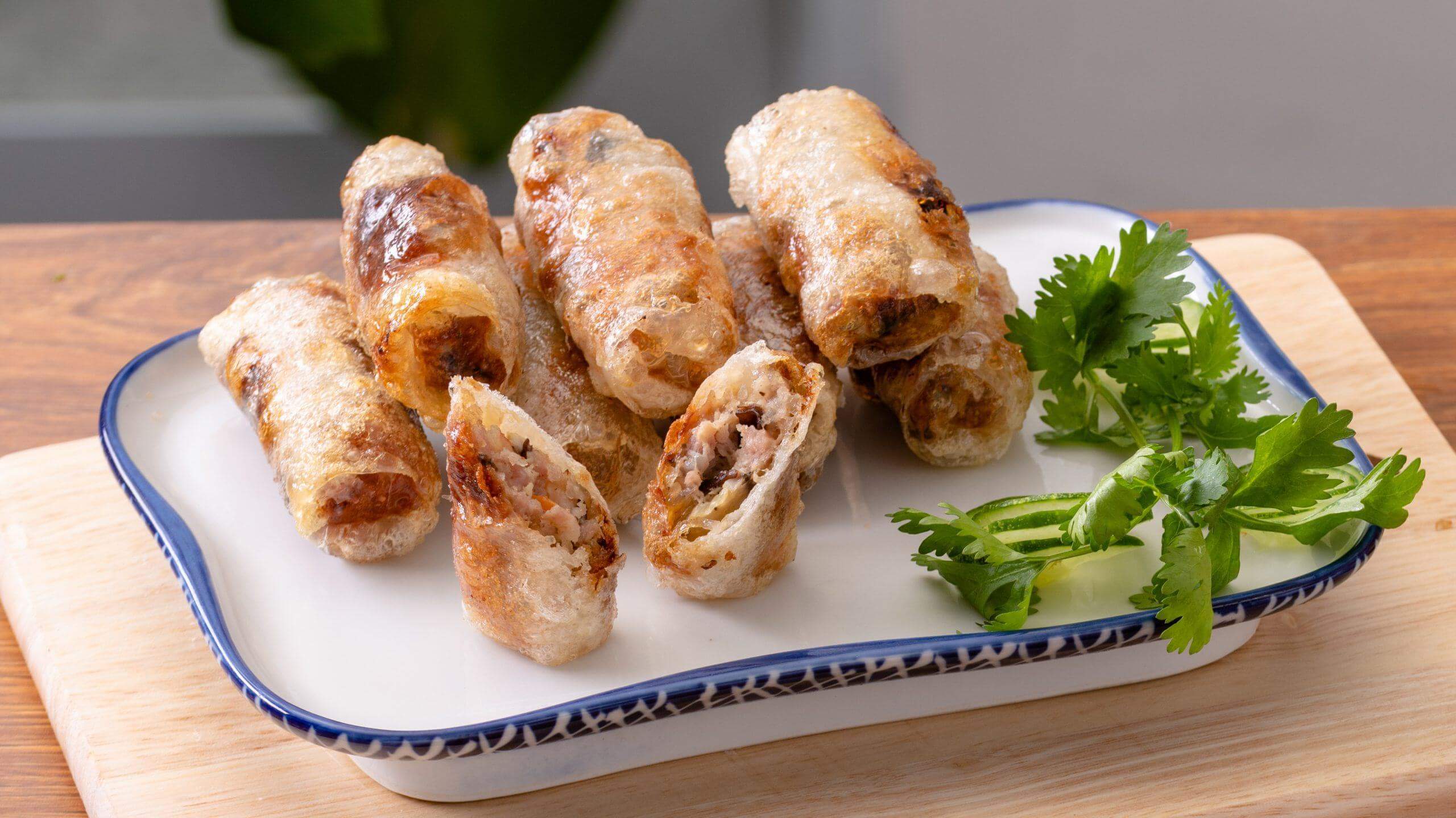 Cách nấu những món ăn ngày Tết chuẩn vị miền Bắc 37 nem rán