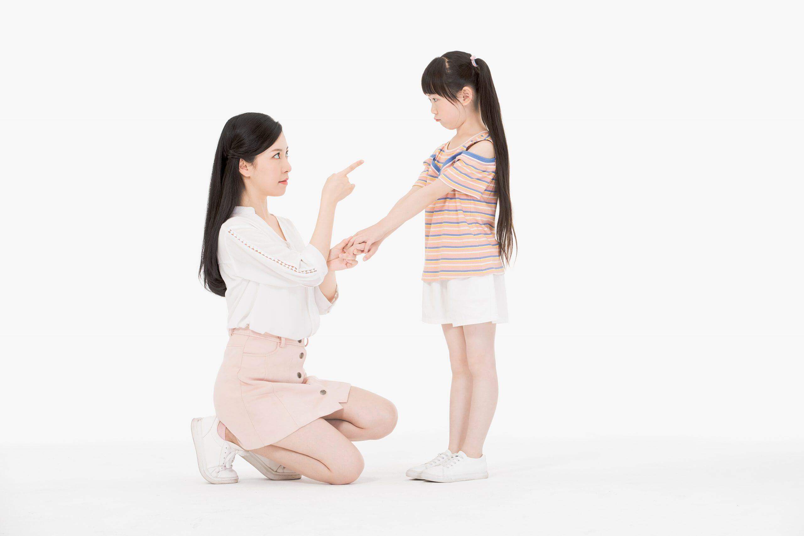 Vì sao càng lớn, trẻ càng không muốn nghe lời bố mẹ như trước? 35 con nghe lời bố mẹ