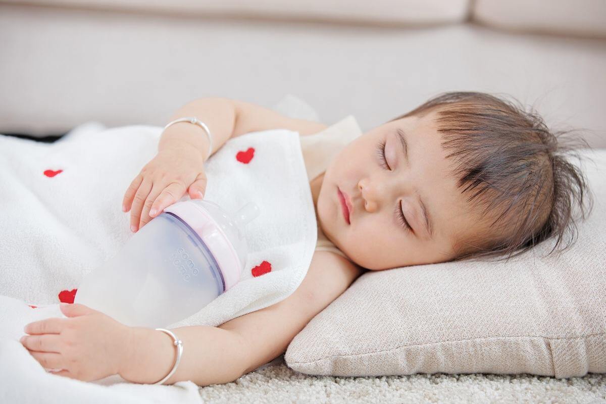 Mẹ đã biết tầm quan trọng của giấc ngủ trưa đối với bé yêu chưa? 38 em bé ngủ