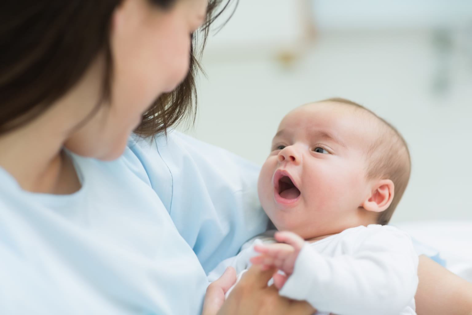 Cách tắm cho trẻ sơ sinh khi trời lạnh, không lo bệnh hô hấp “tấn công” con 35 cách tắm cho trẻ sơ sinh