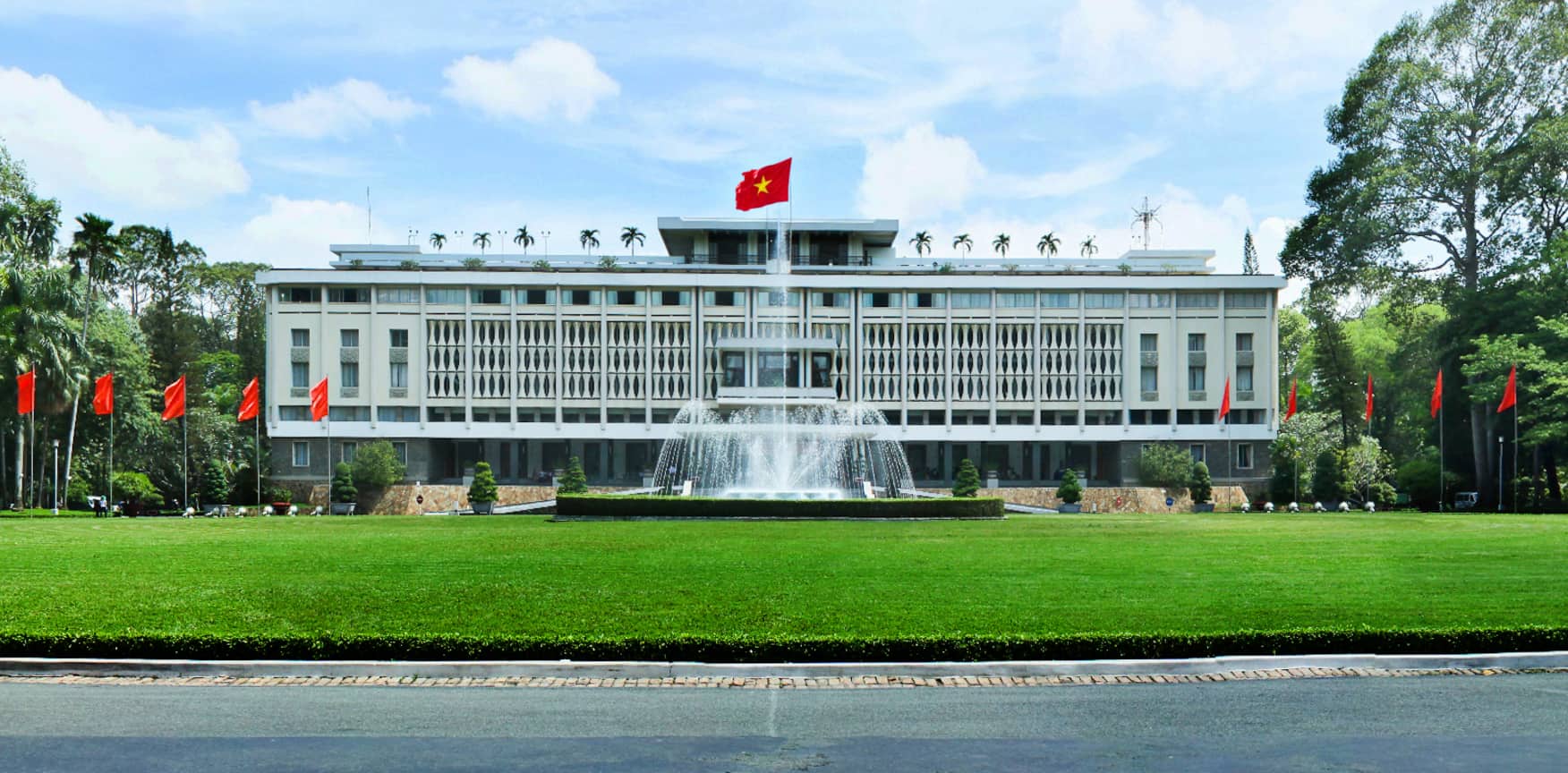 Du lịch Sài Gòn, tất tần tật những điều bạn cần note vào sổ ngay! 51 dinh độc lập