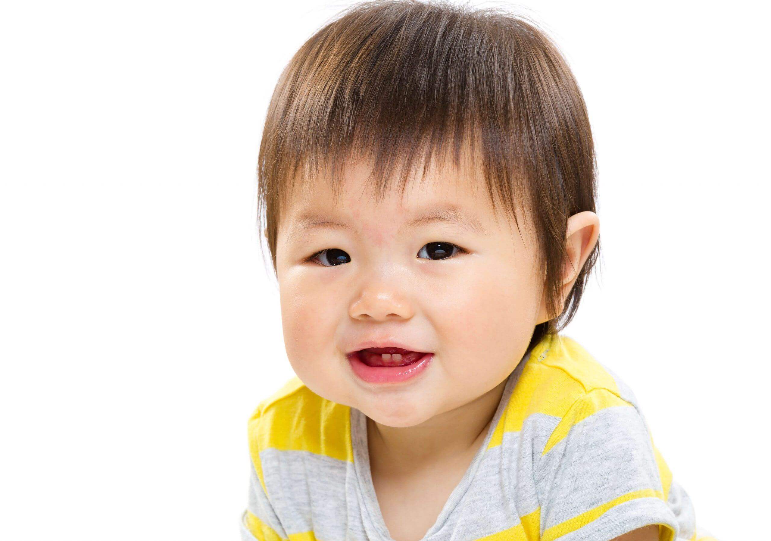 Bác sĩ mách mẹ cách giúp con có hàm răng đẹp mê ly như sau 41 em bé mọc răng