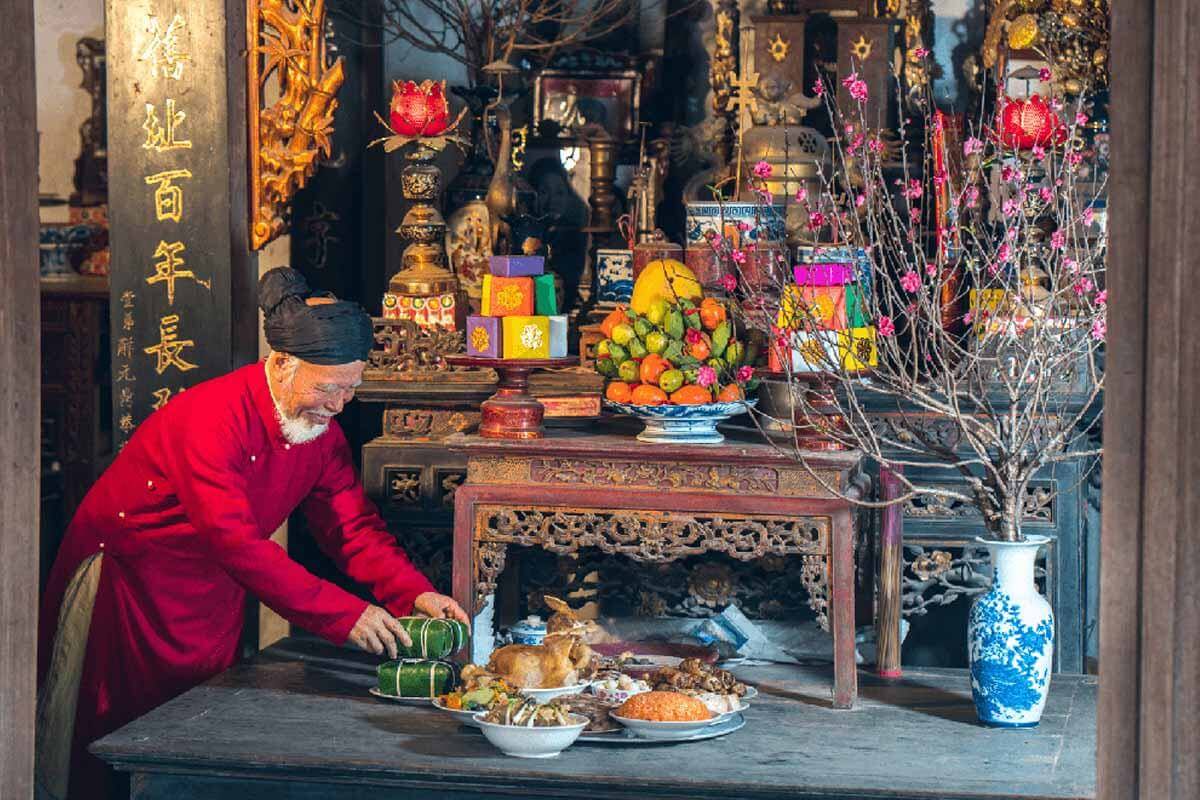 dọn dẹp bàn thờ