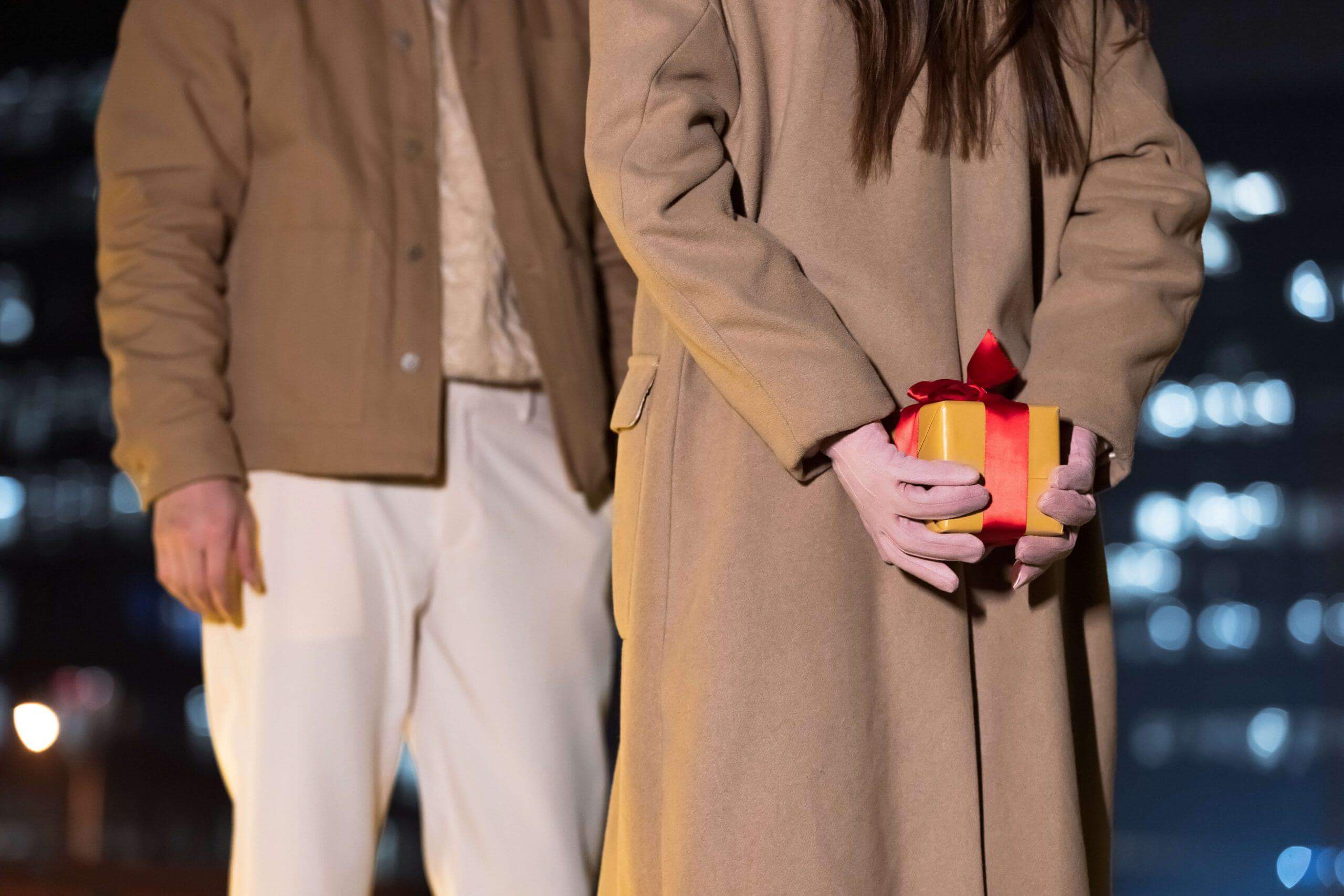 Chuyện ngày lễ Valentine: Khi những cánh hồng chủ động 41 tặng quà valentine