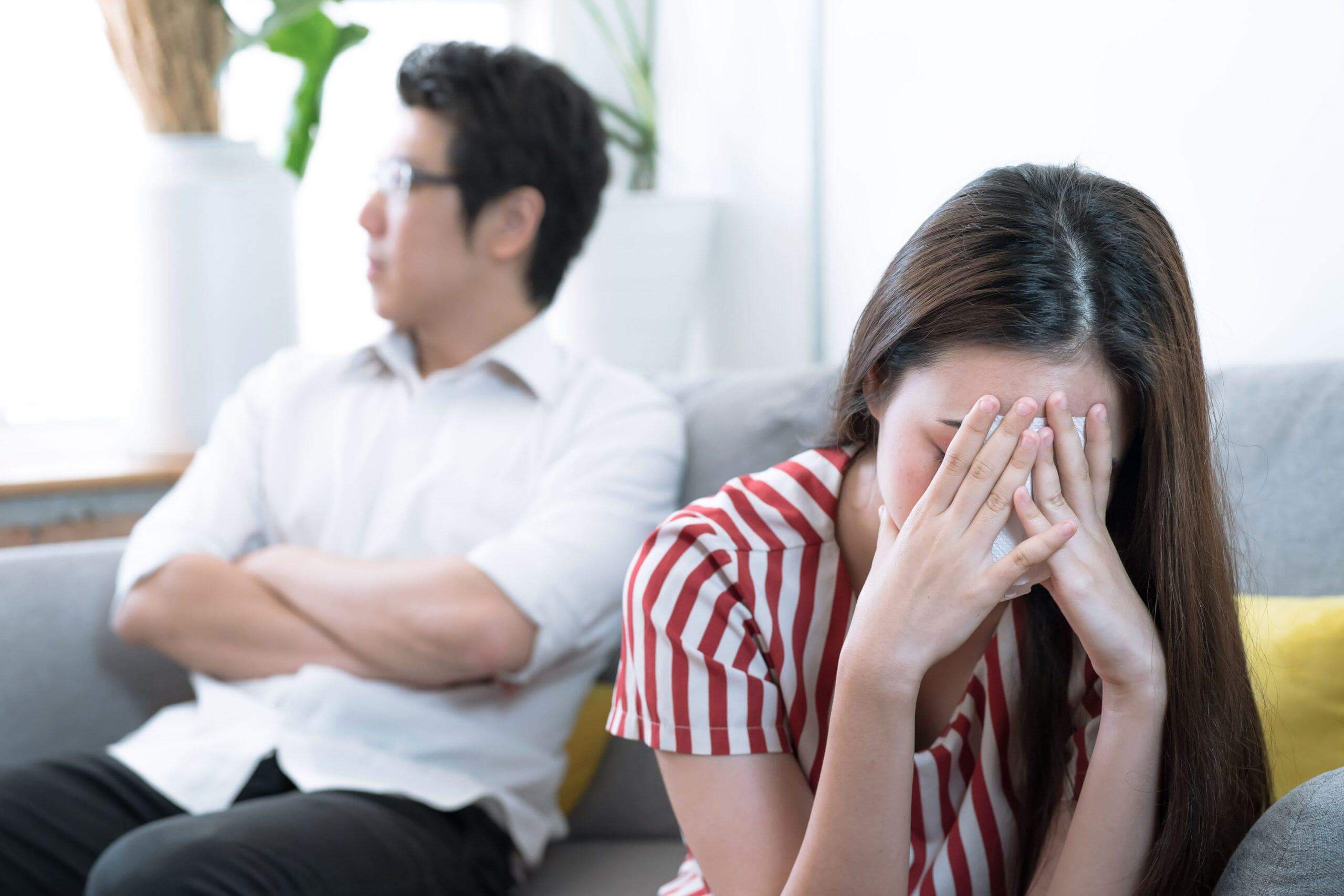 6 lý do thuyết phục bạn đừng quá bận tâm về người yêu cũ của chồng 35 vợ chồng cãi nhau