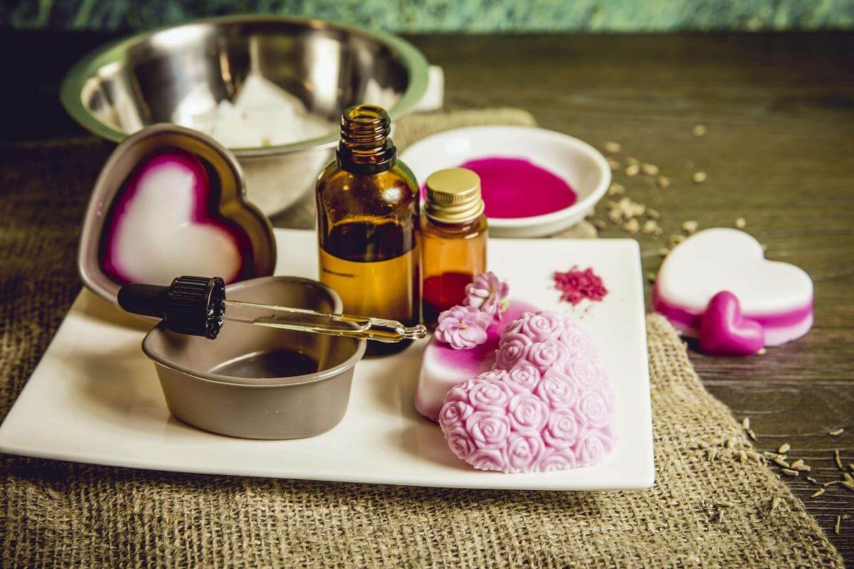 Bỏ túi ngay mẹo làm nước hoa khô cho năm mới ngát hương 37 tinh dầu