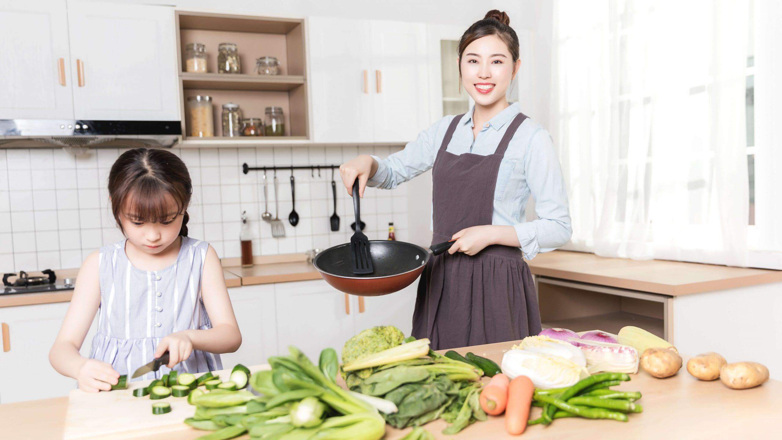 Điểm danh 6 hoạt động mẹ và bé có thể cùng làm vào dịp lễ 30/4 này 40 nấu ăn