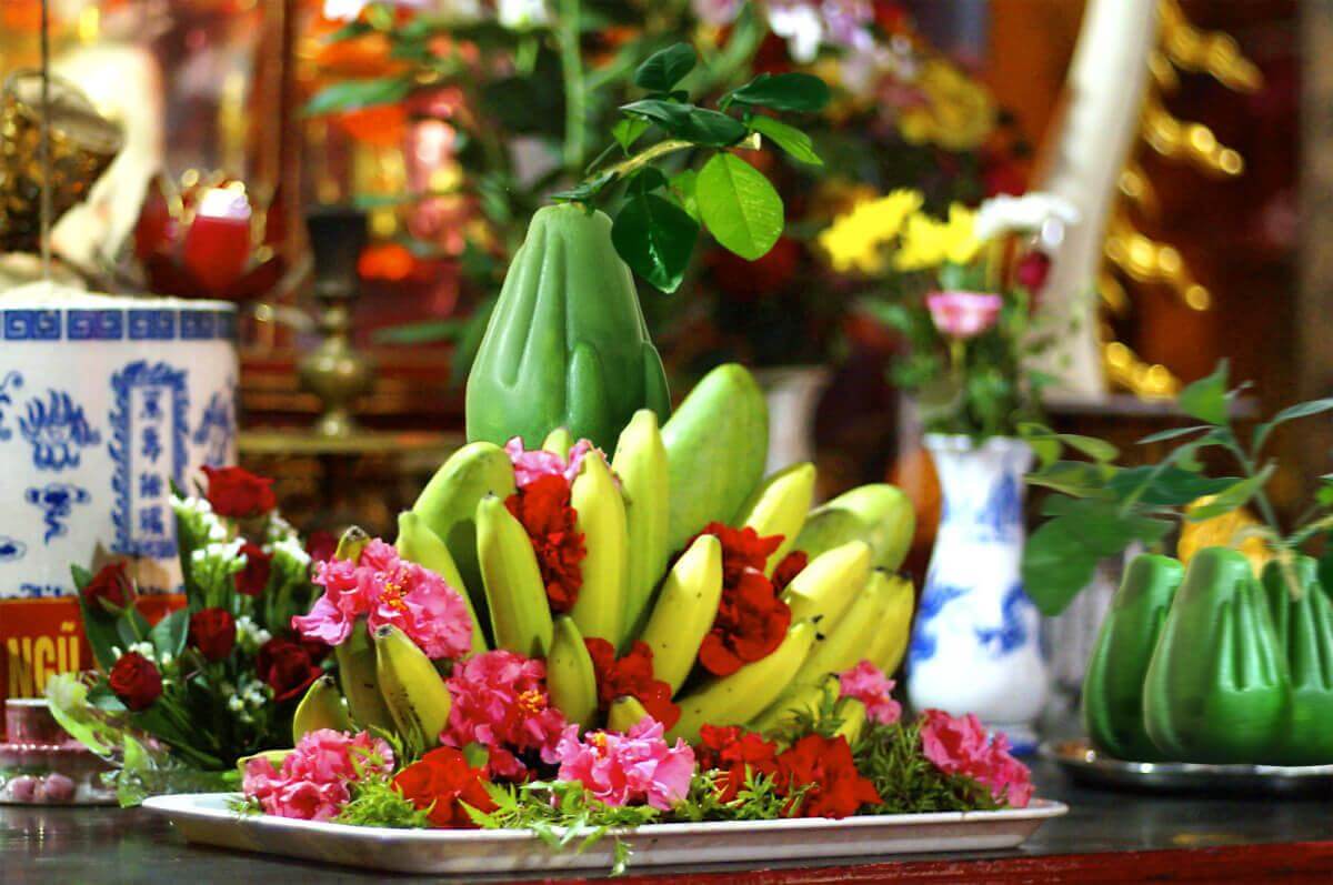 cúng bàn thờ