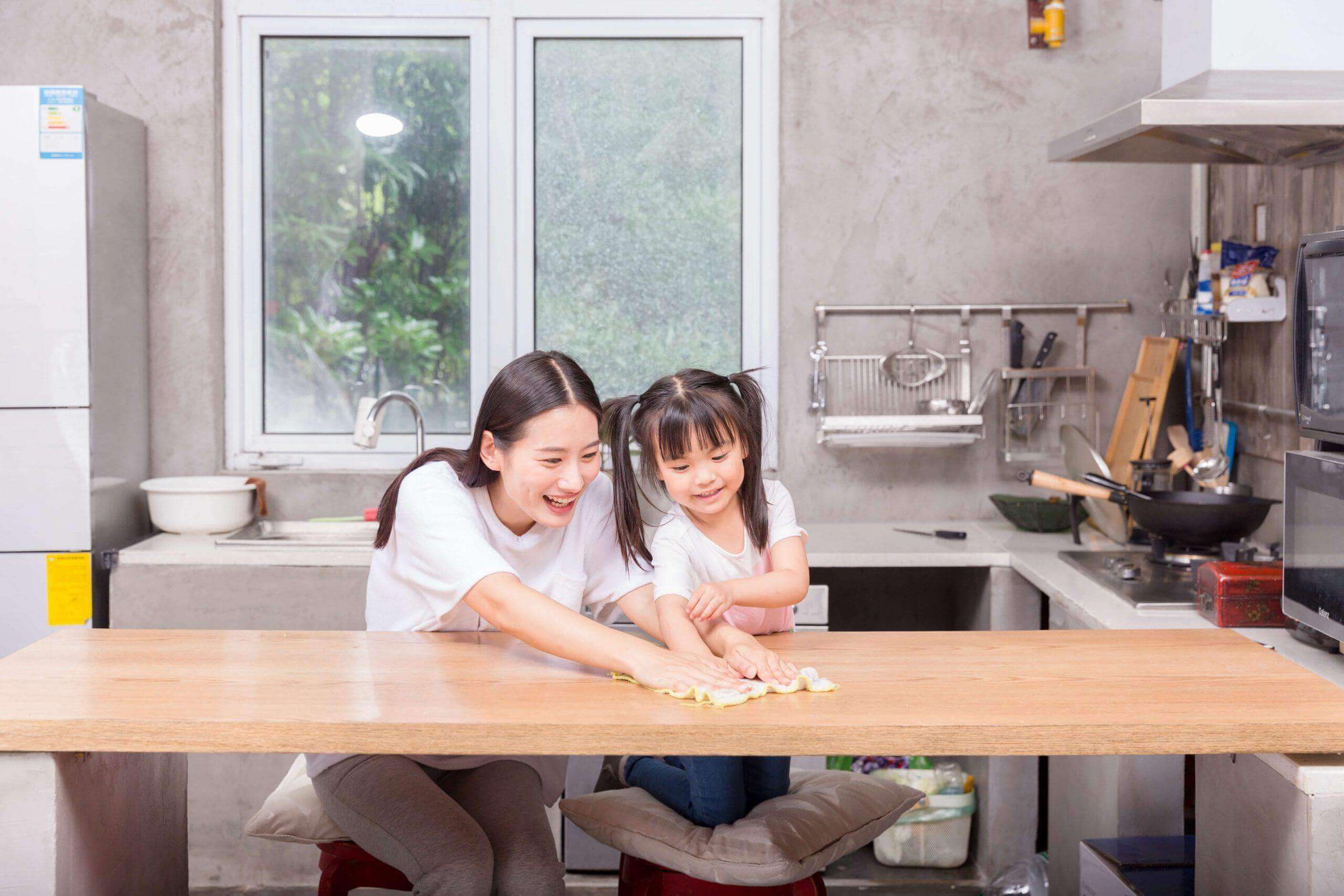 Phải làm sao để con sống có trách nhiệm hơn bạn nhỉ? 37 làm việc nhà