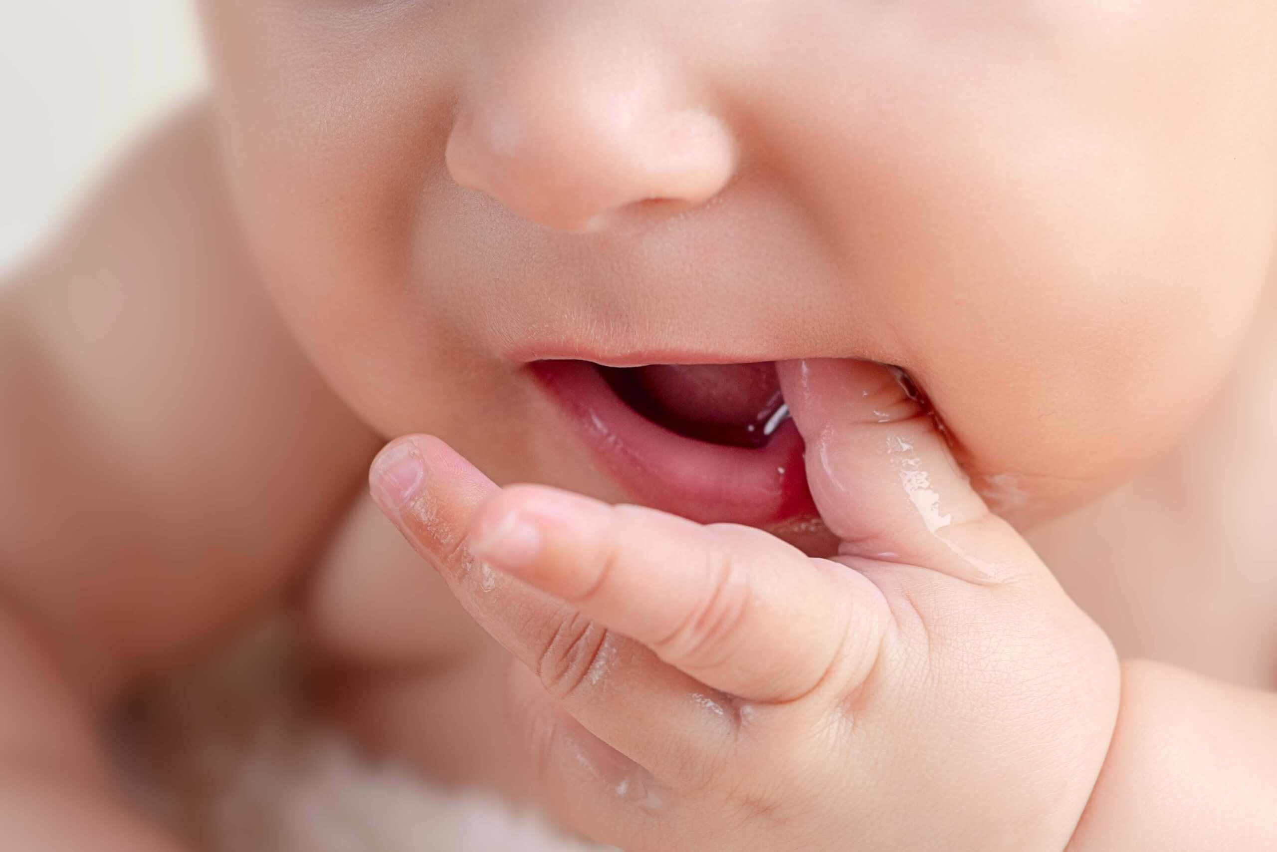 Theo dõi thời gian mọc và thay răng sữa Theo dõi thời gian mọc và thay răng sữa