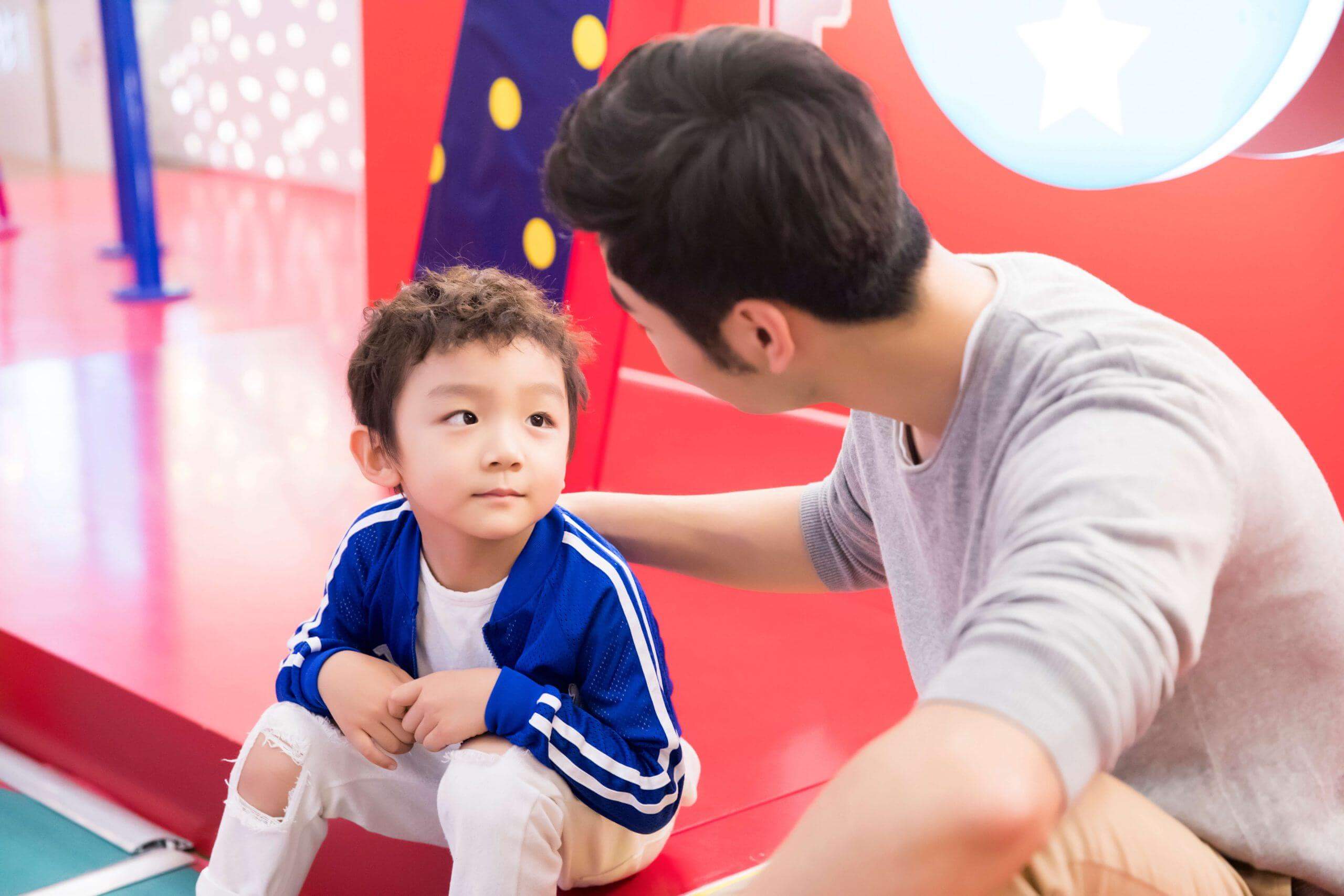 Giáo dục trẻ em, đừng để những lối mòn tư duy dẫn con đi lệch hướng 35 bố và con
