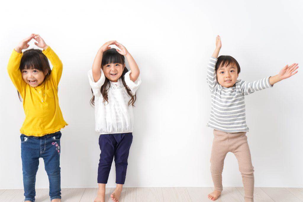 ngôn ngữ cơ thể của trẻ
