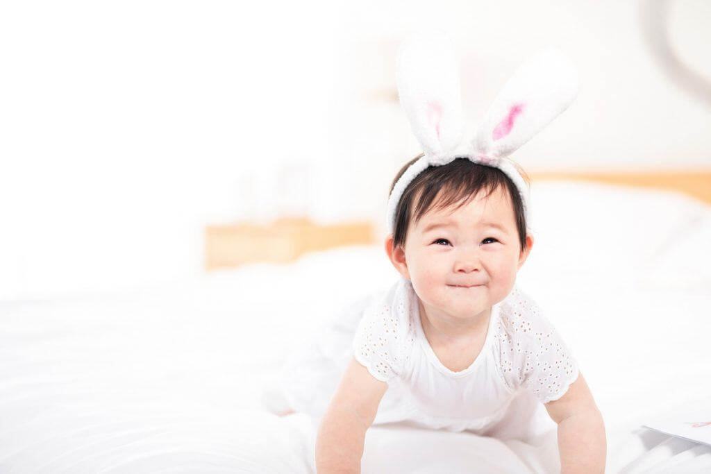 em bé tai thỏ