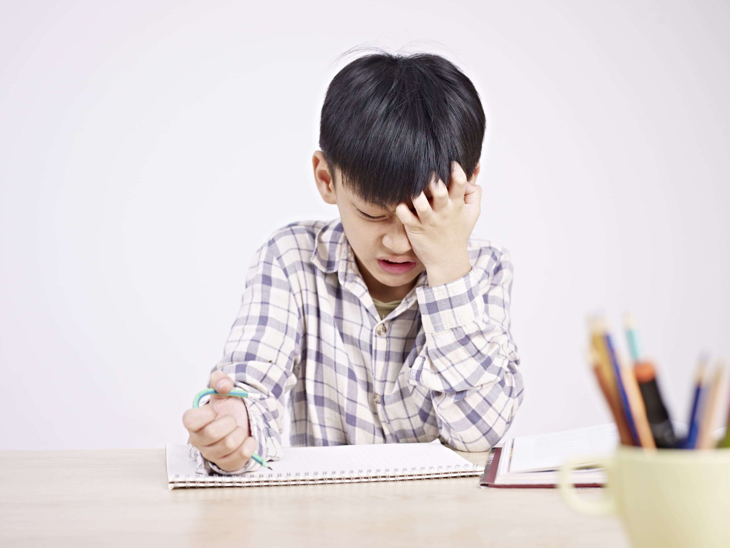 trẻ bị stress