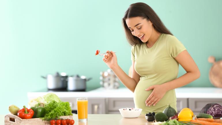 Mẹ bầu nên ăn gì để sinh con da trắng, môi hồng? 5