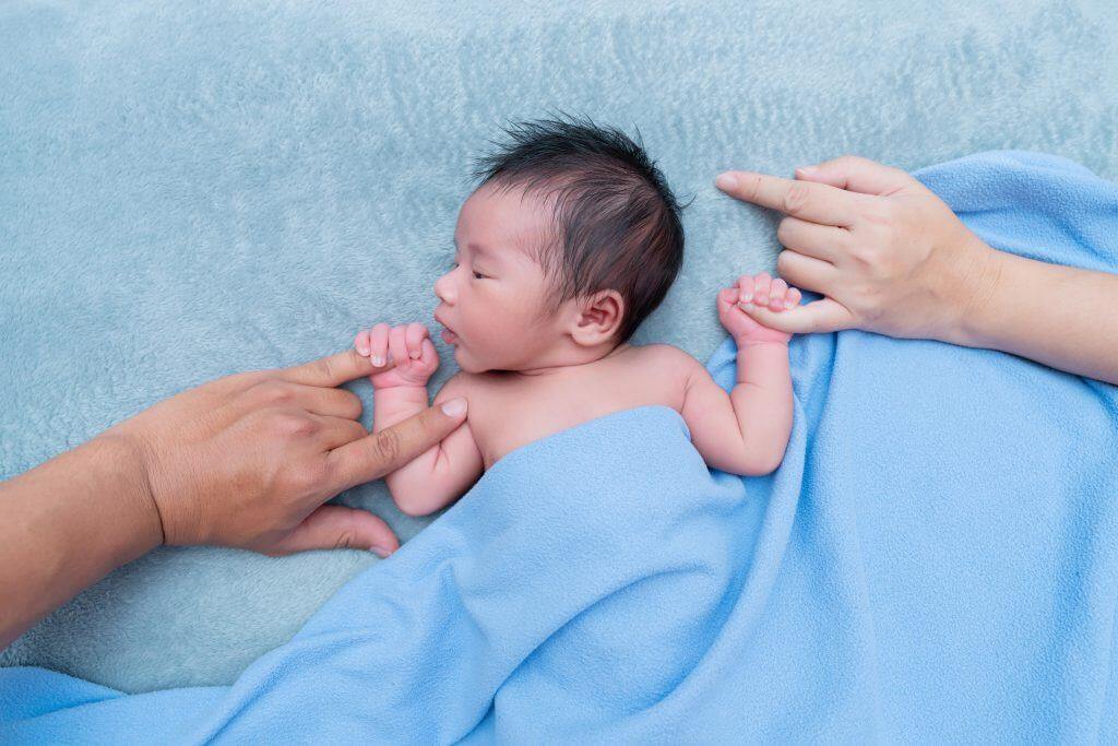 chăm sóc trẻ sinh mổ