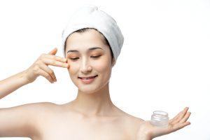 Bí kíp skincare ban đêm cho làn da rạng ngời mỗi sớm mai thức dậy 37 kem dưỡng da mắt