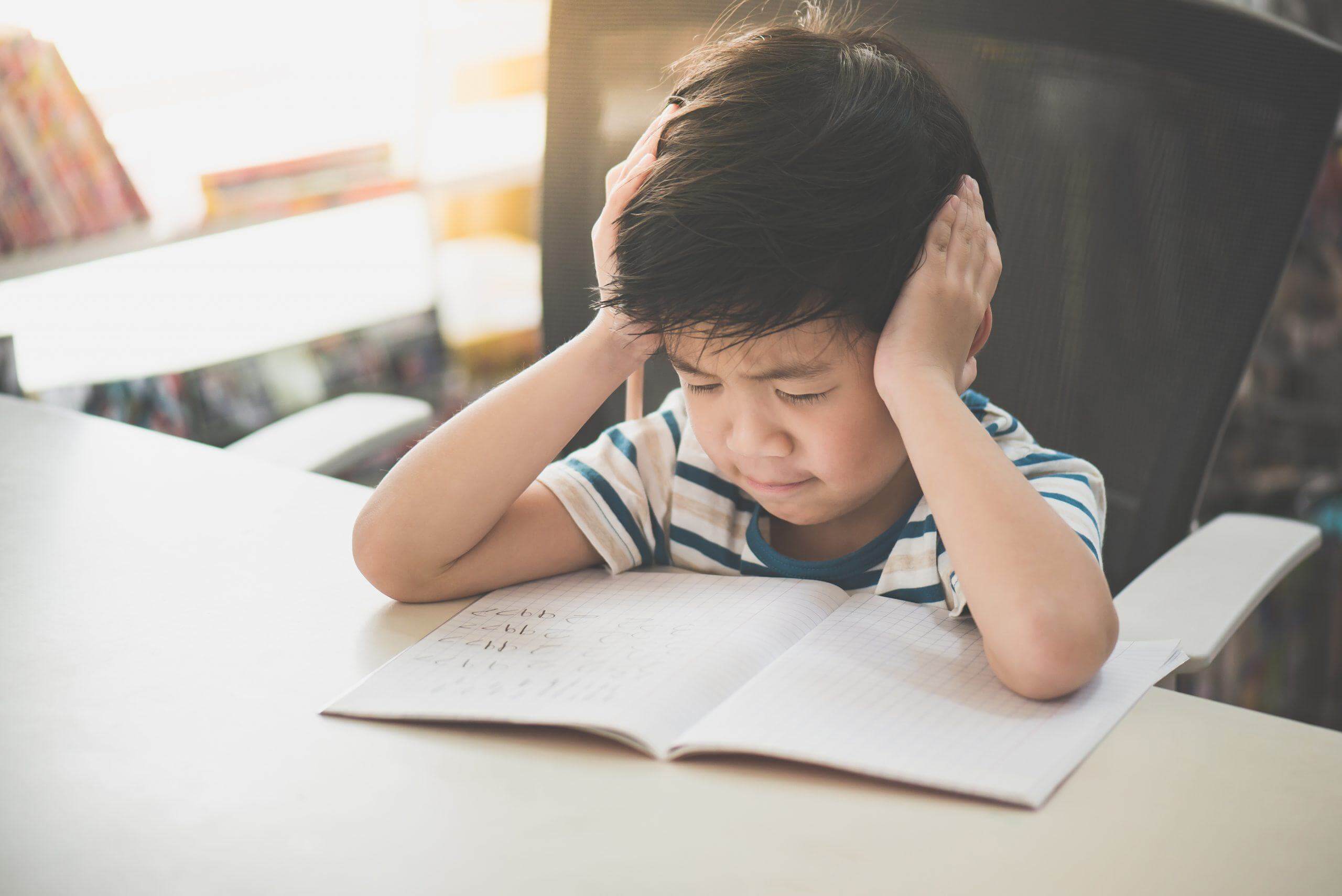 Trẻ trầm cảm vì áp lực gia đình: Khi bố mẹ không còn là chỗ dựa... 36 phòng tránh trầm cảm cho trẻ