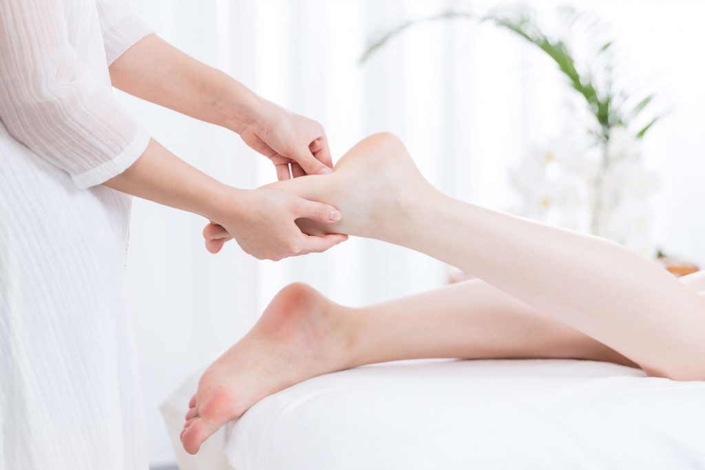 Massage chân - liệu pháp xoa dịu những tổn thương tinh thần 39 massage chân