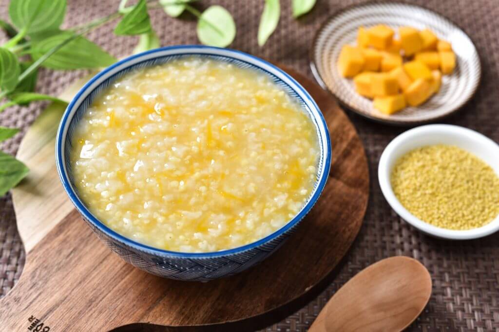 Thực đơn 1001 món ăn sáng cho bé giúp con khỏe mạnh, tăng cân vù vù 41 cháo bí
