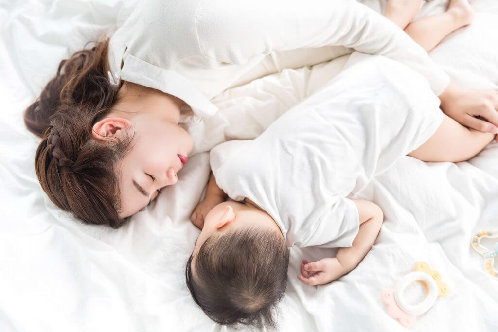 Trẻ nằm sấp khi ngủ - lợi bất cập hại! 38 viêm phổi