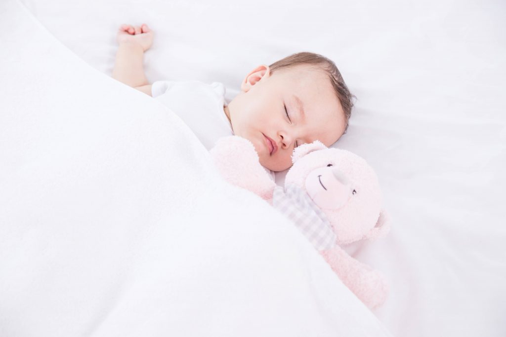 Trẻ nằm sấp khi ngủ - lợi bất cập hại! 39 nằm ngửa