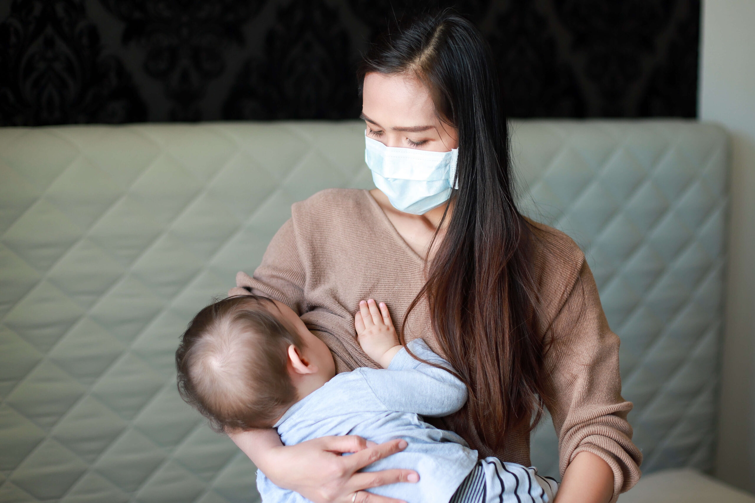 Uống thuốc kháng sinh khi cho con bú có nguy hiểm không? 3