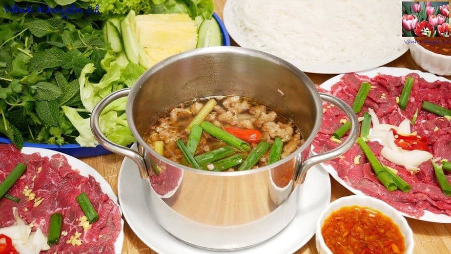 3 cách nấu lẩu bò thơm ngon, chiêu đãi gia đình ngày giãn cách 35 nấu lẩu bò