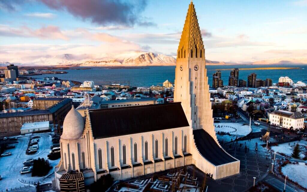 10 quốc gia có chỉ số hạnh phúc cao nhất thế giới mùa Covid-19 40 iceland