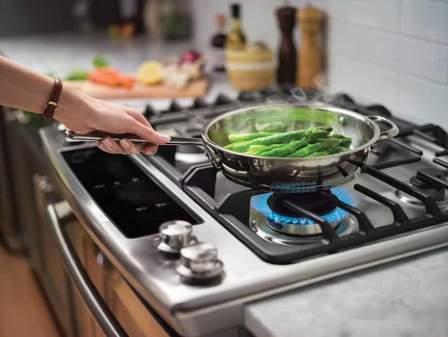 Sử dụng đồ dùng nhà bếp như thế nào để an toàn cho sức khỏe P.1? 36 dùng bếp gas