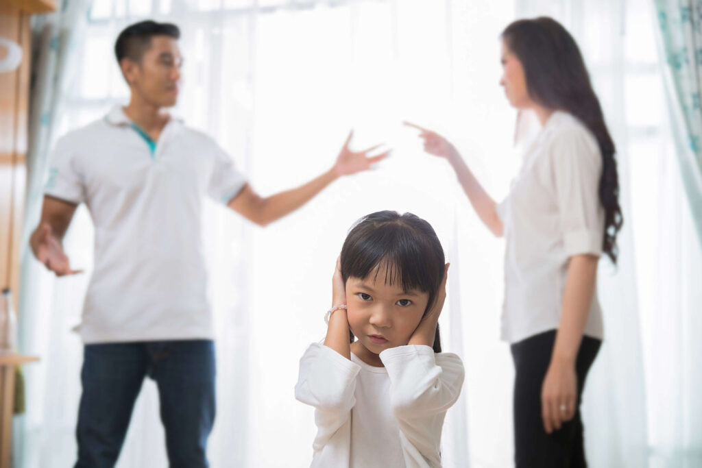 Níu kéo một cuộc hôn nhân đổ vỡ: Liệu sẽ có ánh sáng cuối đường hầm? 41 vợ chồng cãi nhau
