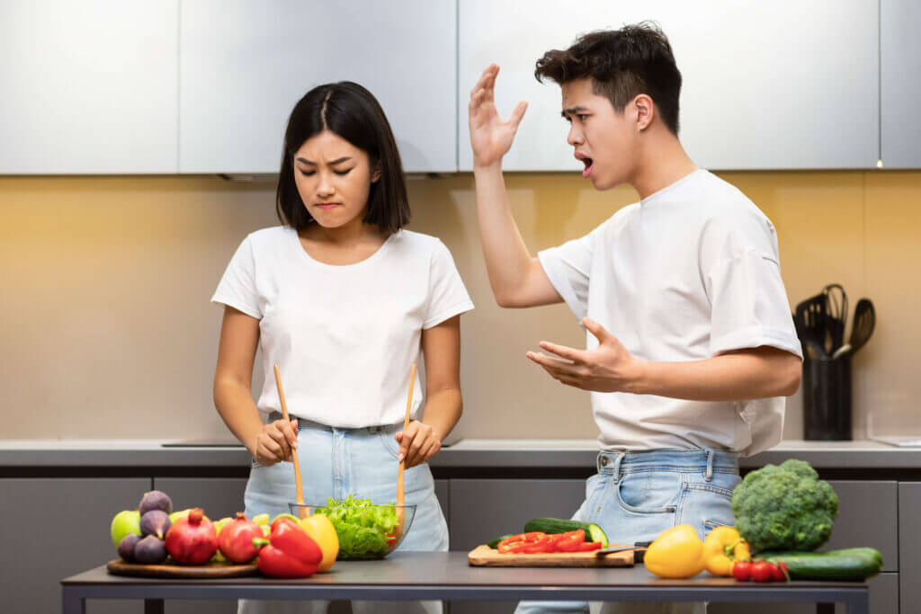 Níu kéo một cuộc hôn nhân đổ vỡ: Liệu sẽ có ánh sáng cuối đường hầm? 40 nguyên nhân hôn nhân đổ vỡ