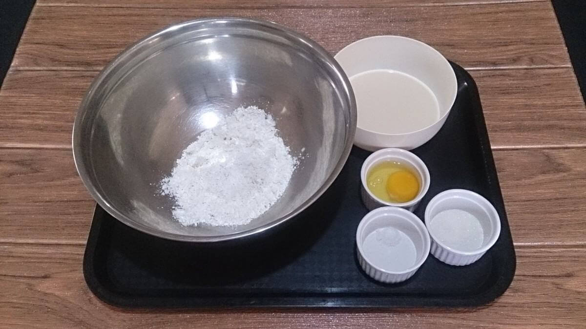 Mẹo làm bánh pancake mềm mịn cho bé yêu ở nhà nghỉ dịch 37 làm bánh pancake 2