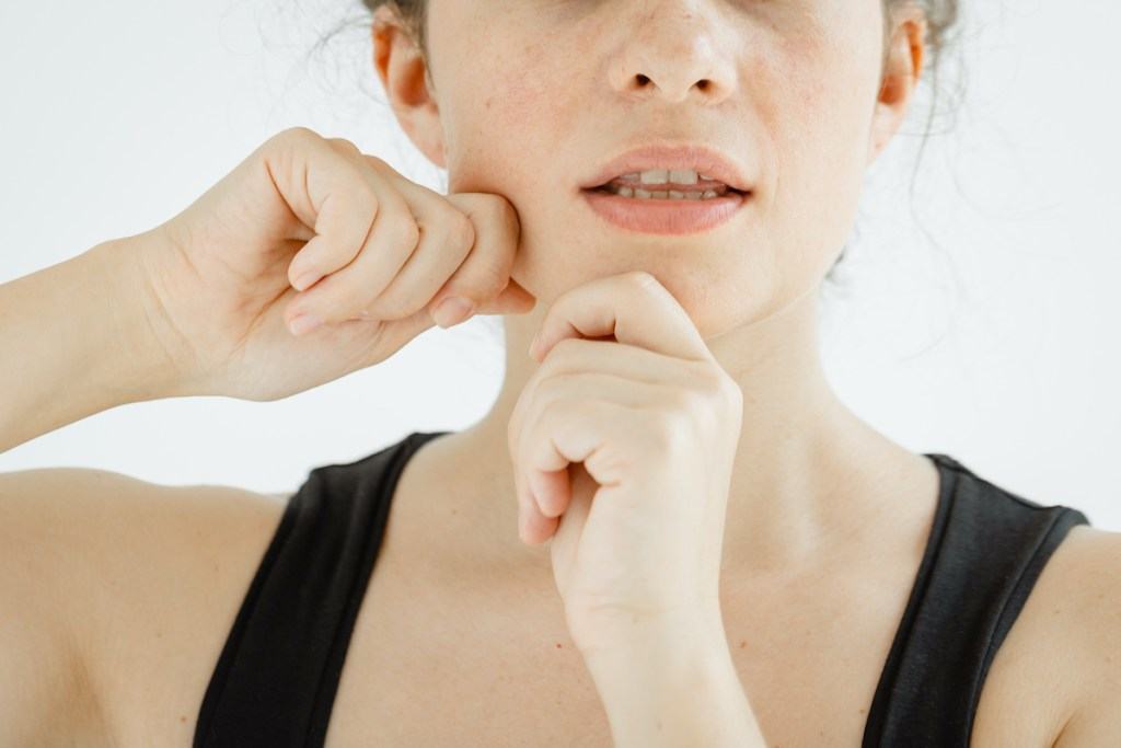 Các bài tập nâng cơ da mặt giúp làm xóa nếp nhăn triệt để 37 xóa nếp nhăn