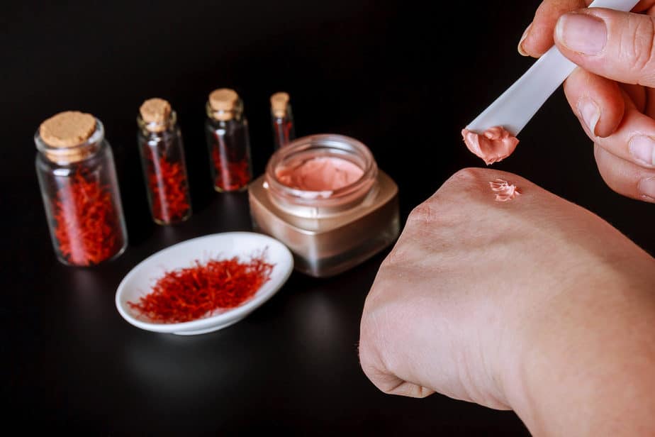 Nhụy hoa nghệ tây - bí quyết chăm sóc sức khỏe và sắc đẹp 39 chăm sóc da