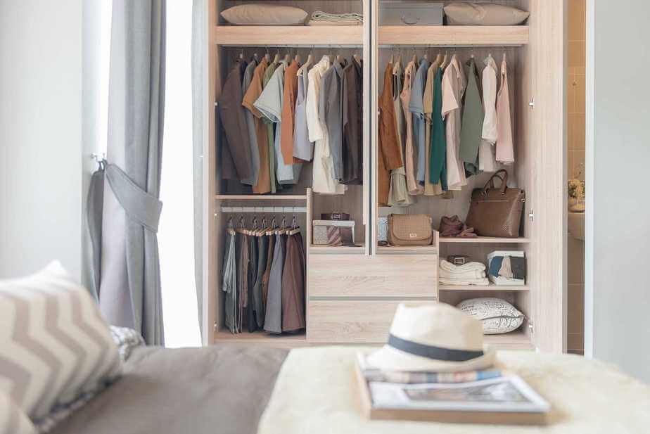 sắp xếp quần áo
