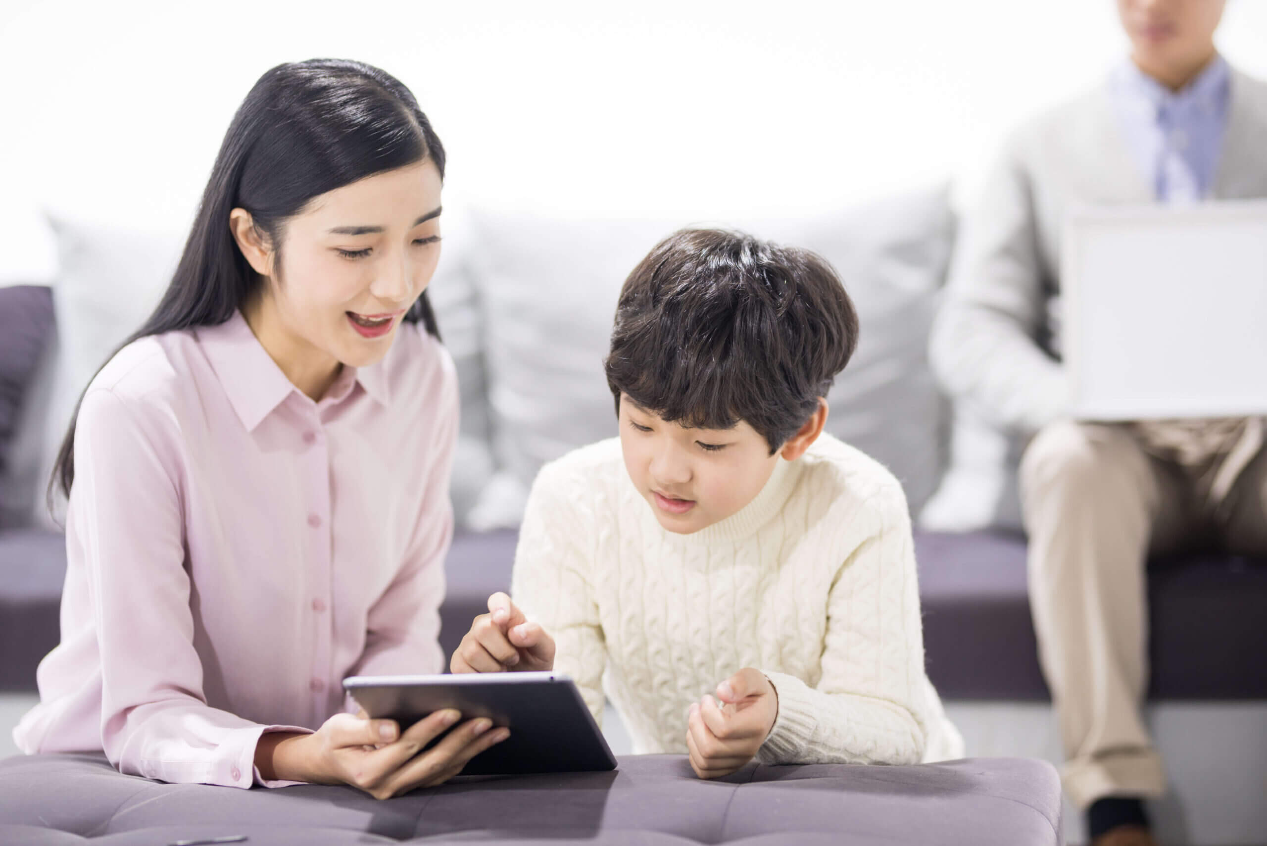 Bố mẹ đứng ngồi không yên khi con chuẩn bị vào lớp 1 37 dạy con học