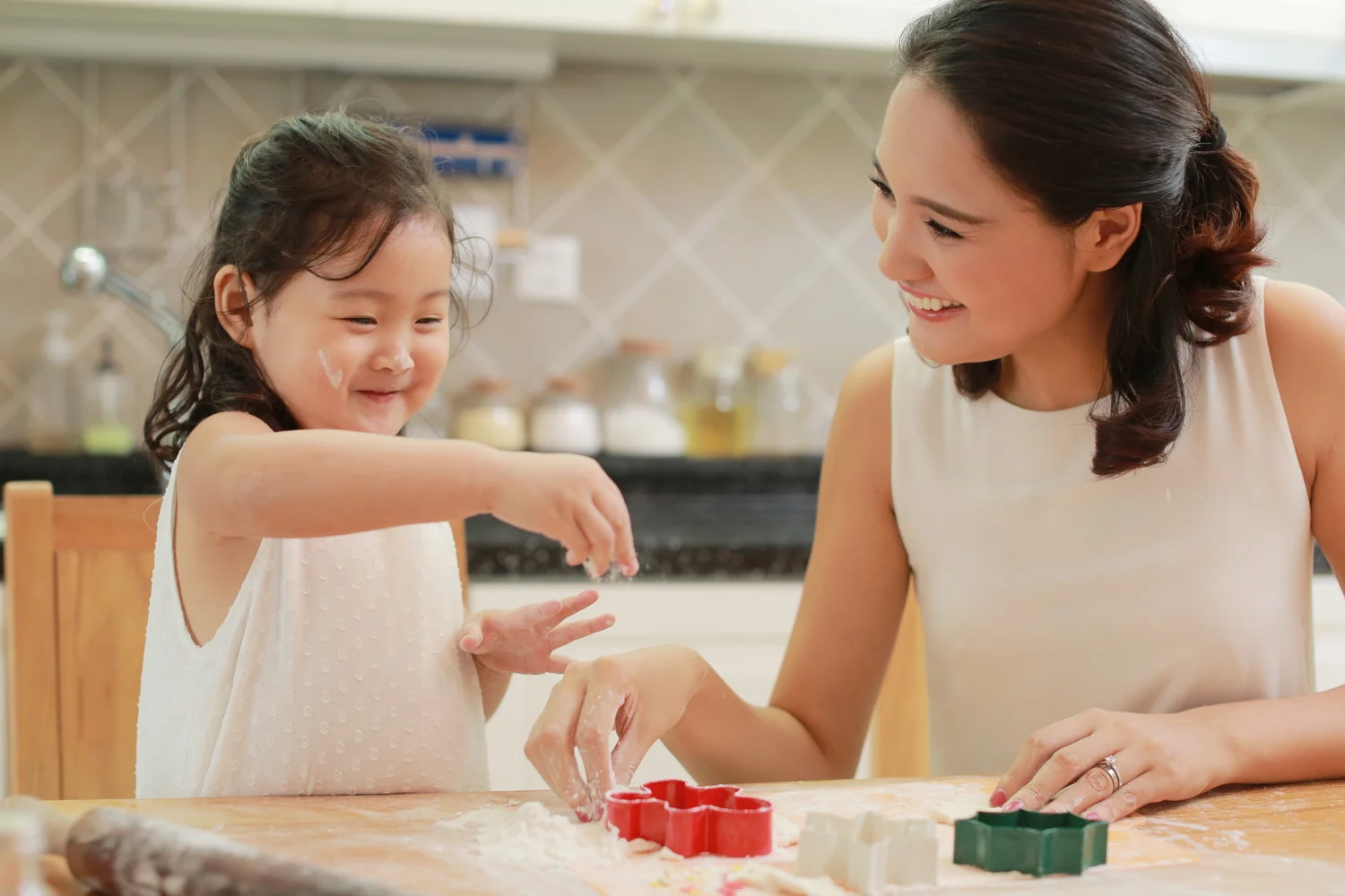 Các trò chơi Trung thu tại nhà cho bé vui nhưng vẫn an toàn 36 bánh trung thu