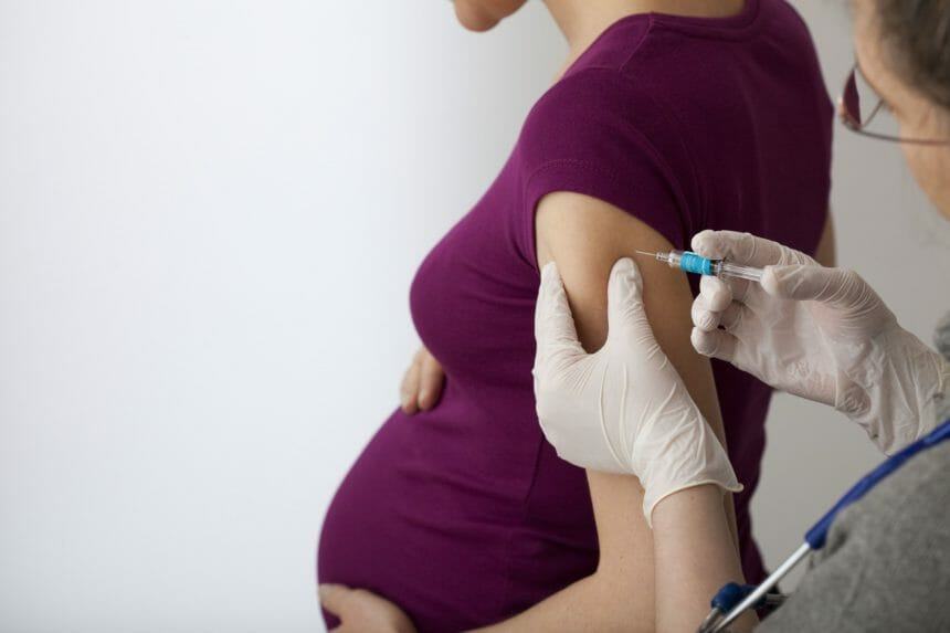 Tiêm vaccine Covid 19 cho mẹ bầu có đảm bảo an toàn? 36 vaccine cho mẹ bầu